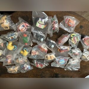 Red rose tea pot figurines